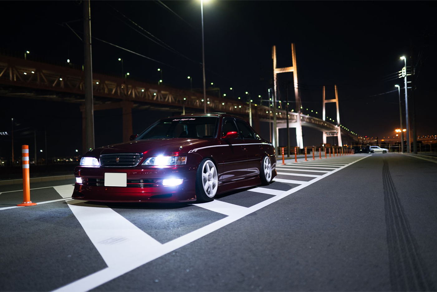 Red Toyota Cresta at Tokyo Wharf