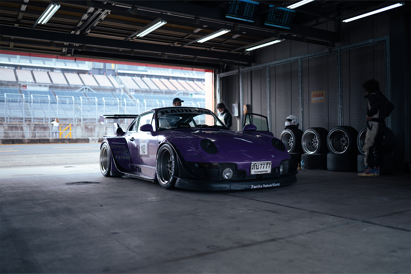 Porsche Rotana RWB at Idlers | Japan