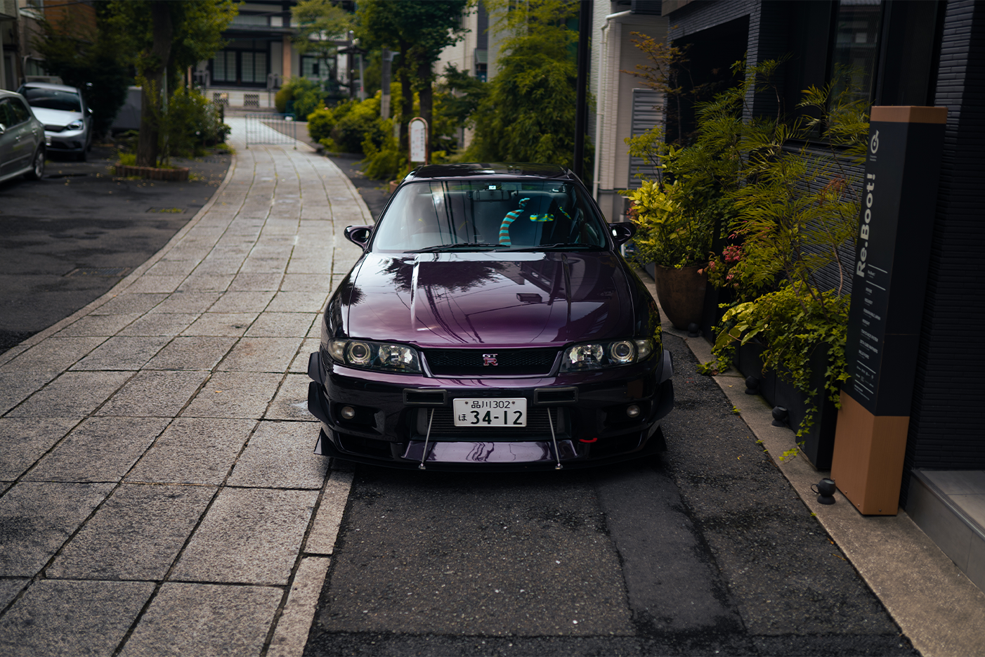 Midnight R33 GTR in Tokyo